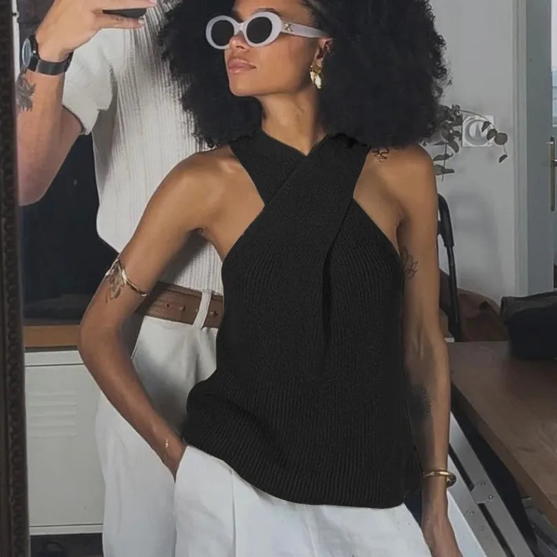 Top sin mangas con cuello cruzado y escote halter