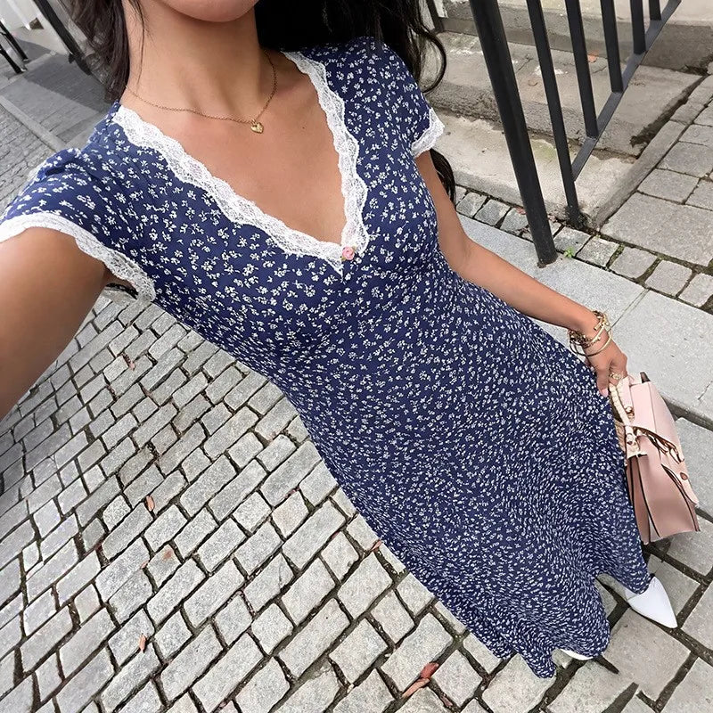 Vestido Largo Estampado con Encaje y Escote en V – Elegante, Fresco y Favorecedor de Verano ✨🌸
